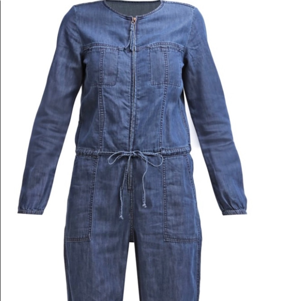 GAP jumpsuit!!!